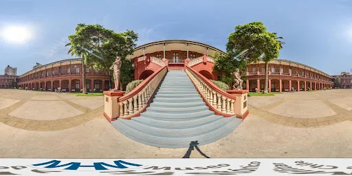 Panorama 360° de Museu Histórico e Militar do Chile, Santiago, no Google Maps
