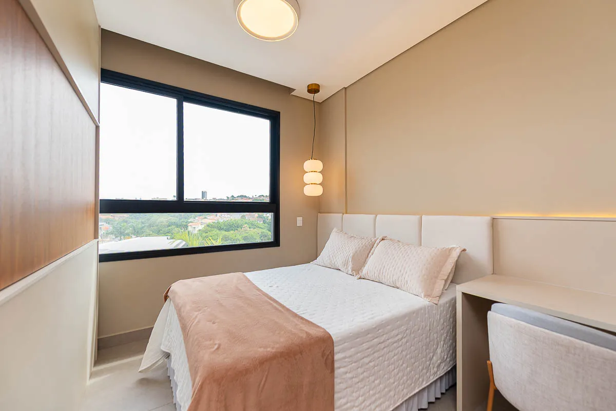 Quarto do studio decorado do Urban Residence